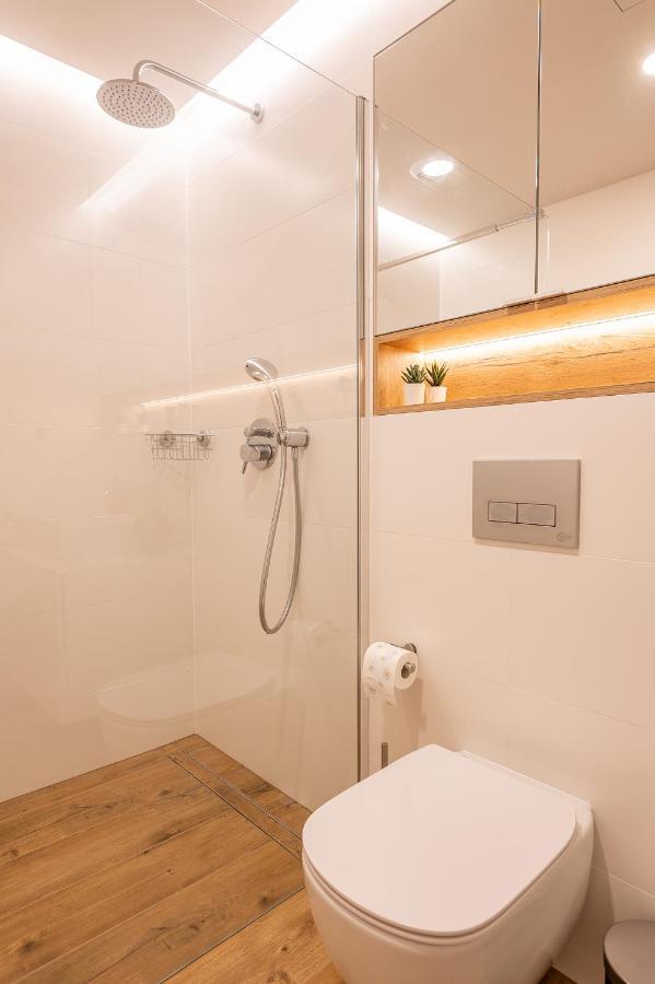 Pinea Sky Premium Apartament Z Widokiem Na Morze Ze Spa I Basenem Przy Plazy Pobierowo Exterior foto